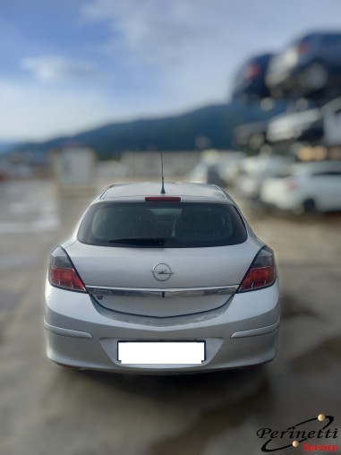 RICAMBI AUTO OPEL ASTRA H 1.9 CDTI...