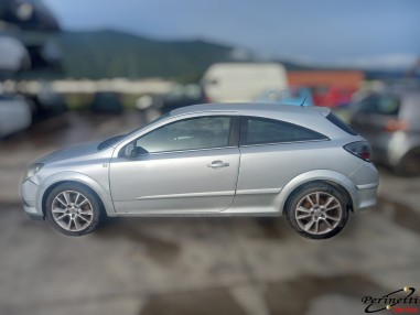 RICAMBI AUTO OPEL ASTRA H 1.9 CDTI...