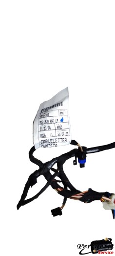 CABLAGGIO ELETTRONICO PORTA... 2