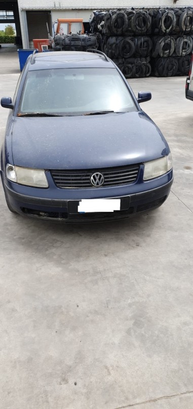 RICAMBI AUTO VOLKSWAGEN PASSAT 1.9...