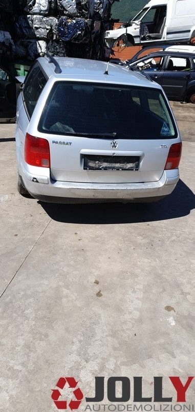 RICAMBI AUTO VOLKSWAGEN PASSAT...