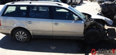 RICAMBI AUTO VOLKSWAGEN PASSAT...