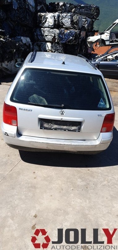 RICAMBI AUTO VOLKSWAGEN PASSAT...