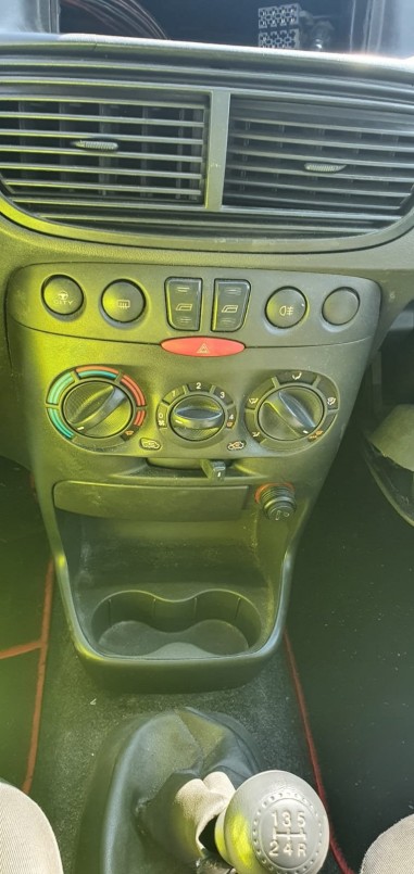 RICAMBI AUTO FIAT PUNTO 1.2 BZ 8v 03-10