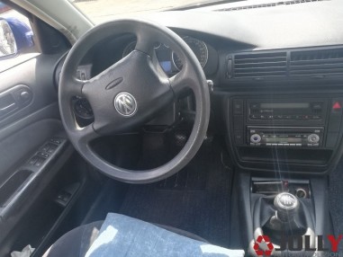 RICAMBI AUTO VOLKSWAGEN PASSAT 1.9...