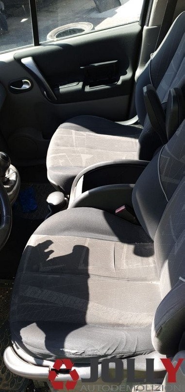 RICAMBI AUTO RENAULT SCENIC  1.9 DCI...