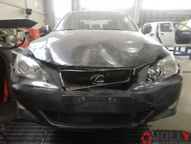 RICAMBI AUTO LEXUS IS 220D 05-08