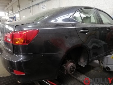 RICAMBI AUTO LEXUS IS 220D 05-08