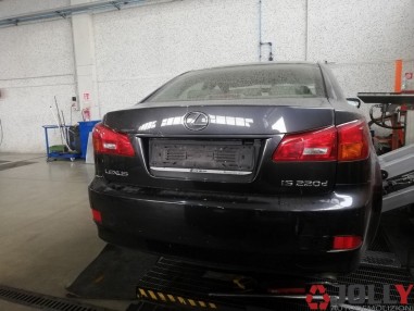 RICAMBI AUTO LEXUS IS 220D 05-08