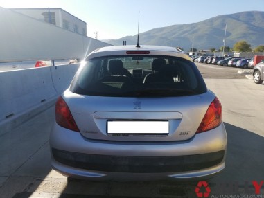 RICAMBI AUTO PEUGEOT 207 1.4 BZ 06-09