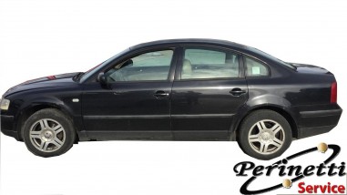 RICAMBI AUTO VOLKSWAGEN PASSAT 1.9...