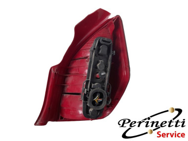 GRUPPO OTTICO FANALE POSTERIORE...