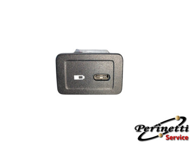 CONNETTORE ADATTATORE USB  MERCEDES...