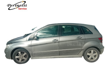 RICAMBI AUTO MERCEDES BENZ W245...
