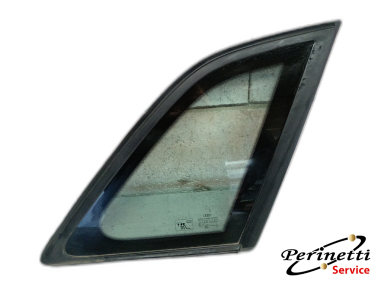 Vetro laterale fisso posteriore...