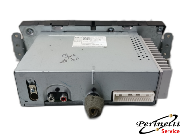 AUTORADIO MAHINDRA KUV100