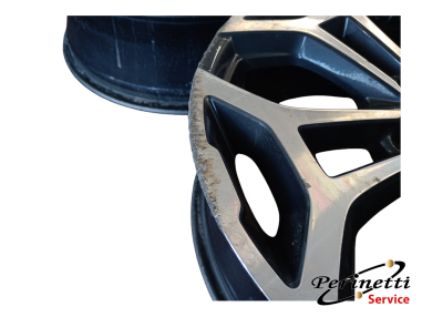 4 CERCHI IN LEGA R19 5 FORI RENAULT...