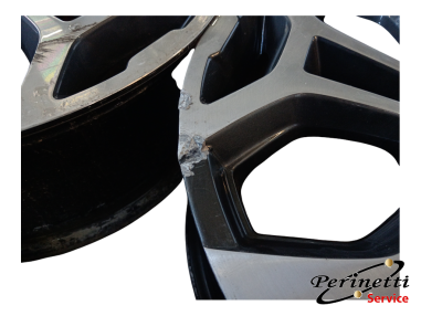 4 CERCHI IN LEGA R19 5 FORI RENAULT...