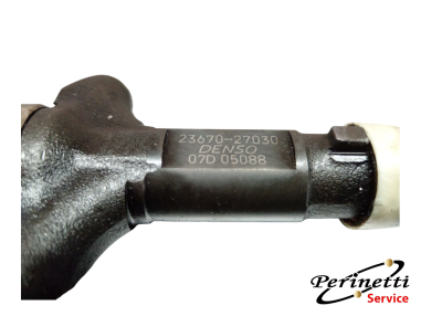 INIETTORE CARBURANTE TOYOTA AVENSIS...
