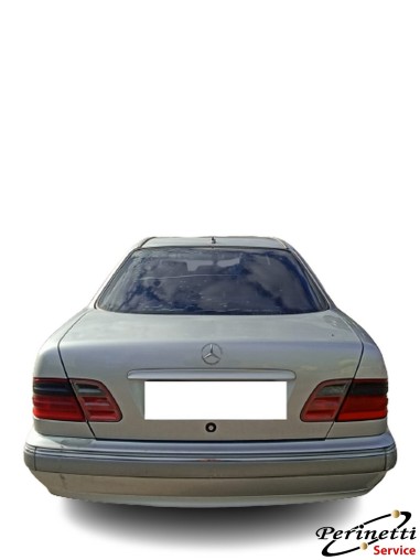 RICAMBI AUTO MERCEDES BENZ E220 CDI...