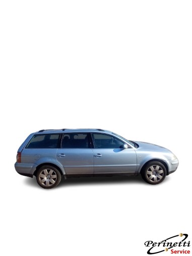 RICAMBI AUTO VOLKSWAGEN PASSAT...