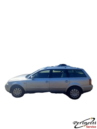RICAMBI AUTO VOLKSWAGEN PASSAT...